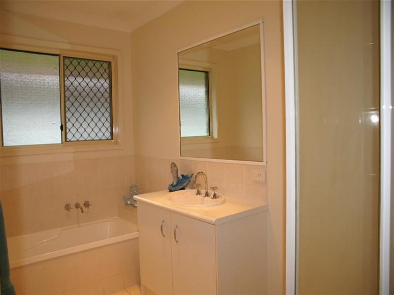 Highland Park QLD 4211