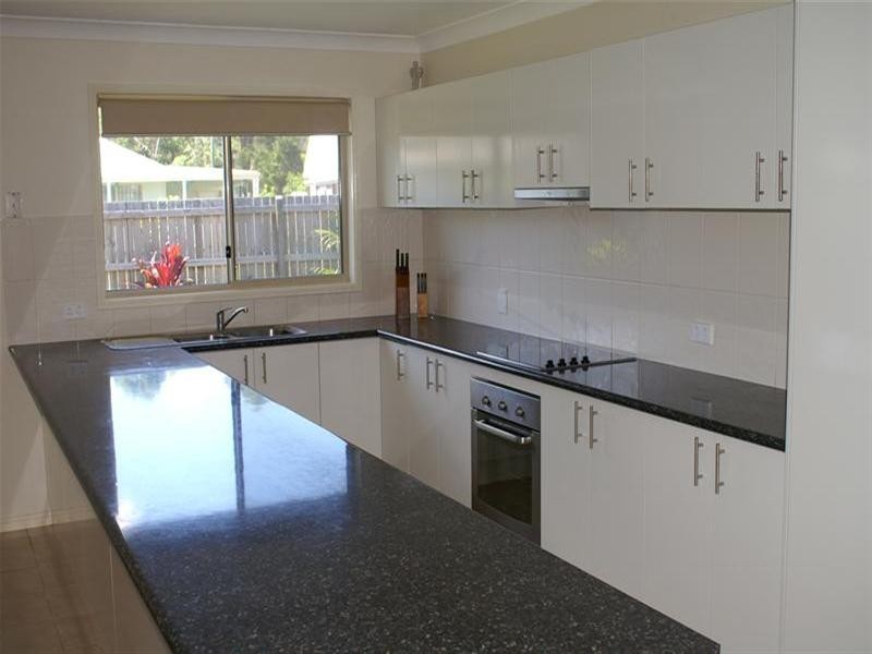 9 Debbie Way, Nerang QLD 4211