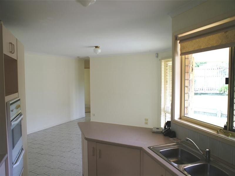 15 Glengarry Close, Highland Park QLD 4211