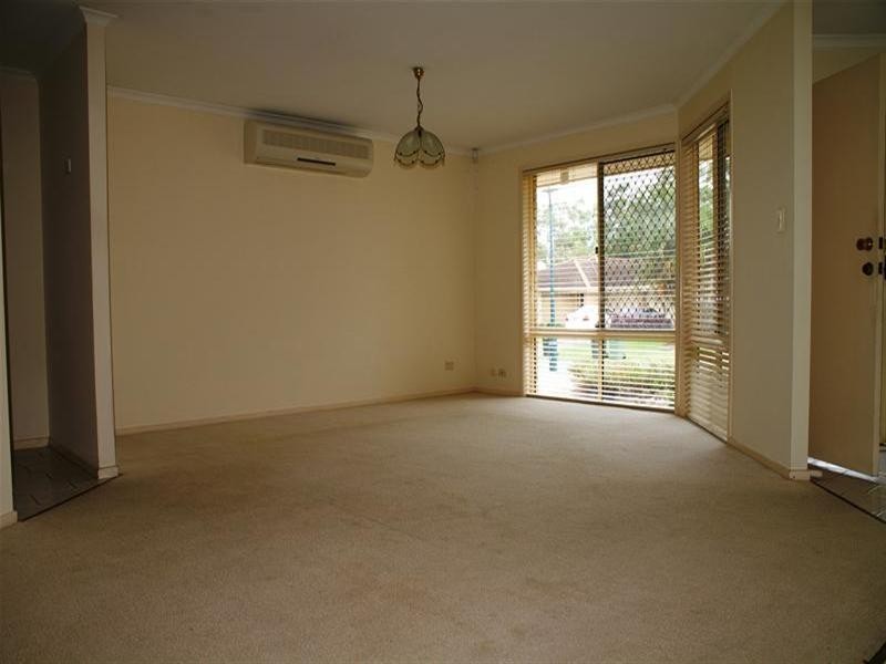 15 Glengarry Close, Highland Park QLD 4211