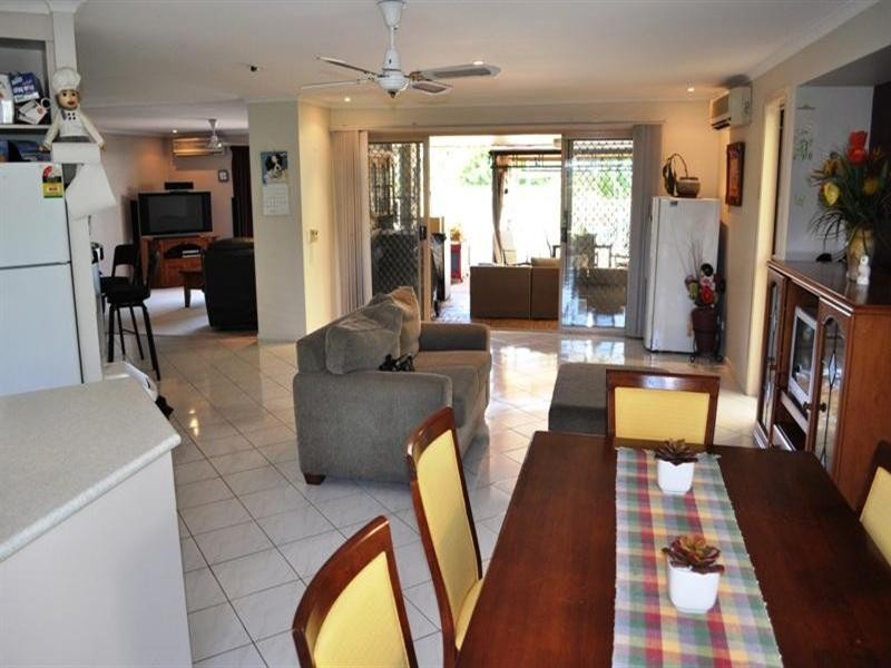 21 Arnold Palmer Drive, Parkwood QLD 4214