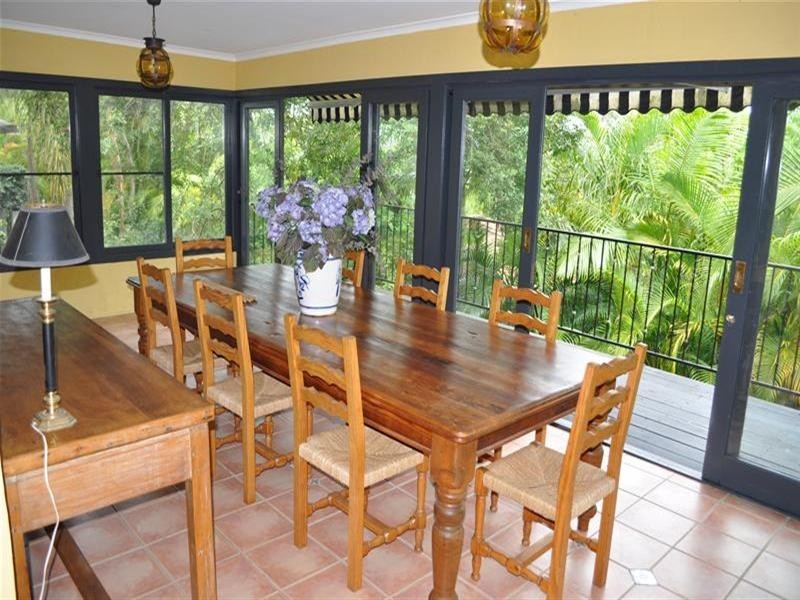 4 Bellview Crescent, Ashmore QLD 4214