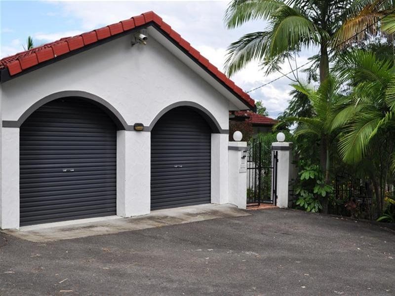 4 Bellview Crescent, Ashmore QLD 4214