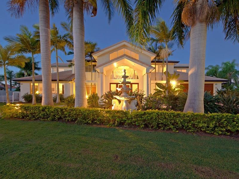 51 Portobello Drive, Mermaid Waters QLD 4218
