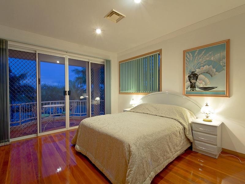 51 Portobello Drive, Mermaid Waters QLD 4218