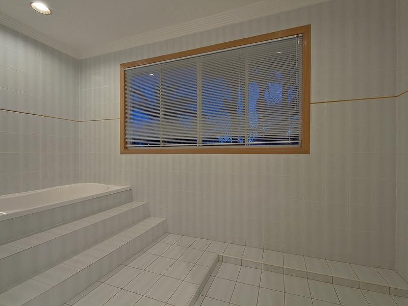 51 Portobello Drive, Mermaid Waters QLD 4218