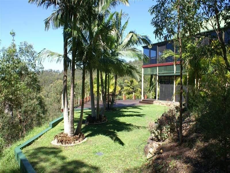 52 Parkway Drive, Advancetown QLD 4211