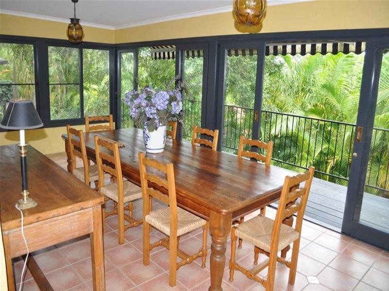 4 Bellview Crescent, Ashmore QLD 4214