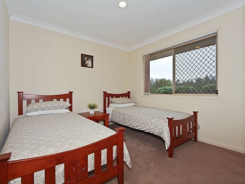 17 Greenbank Circuit, Carrara QLD 4211