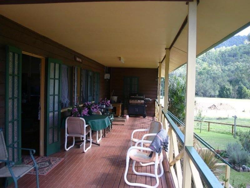 18 Riverglen Court, Mount Nathan QLD 4211