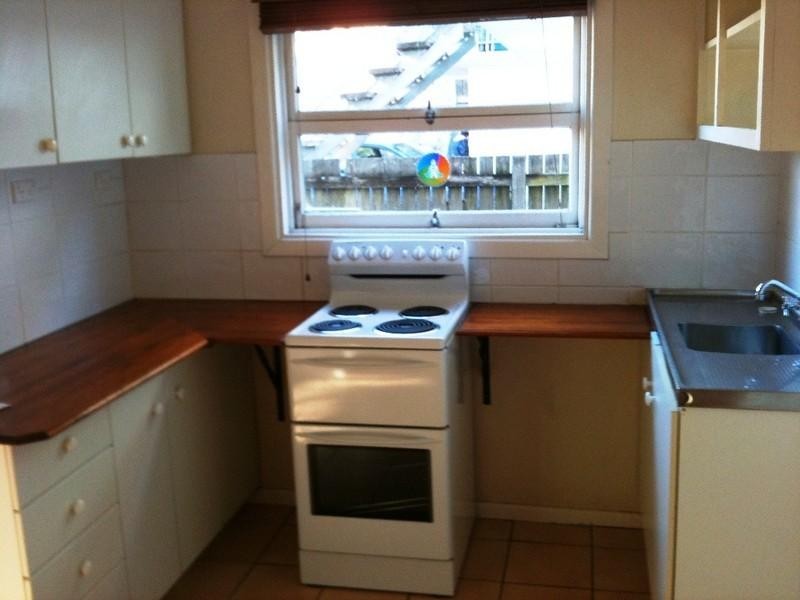 2/96 Frank Street, Labrador QLD 4215