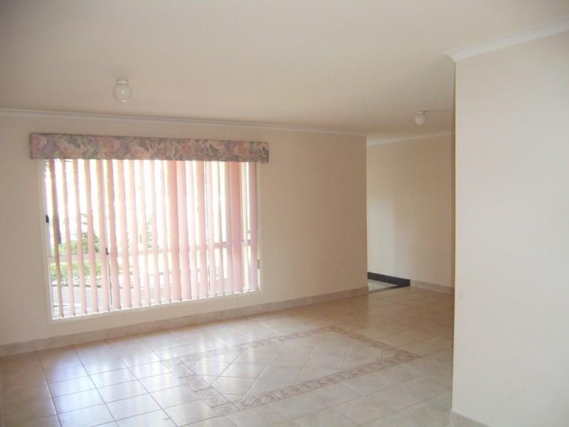 13 Leesa Court, Highland Park QLD 4211