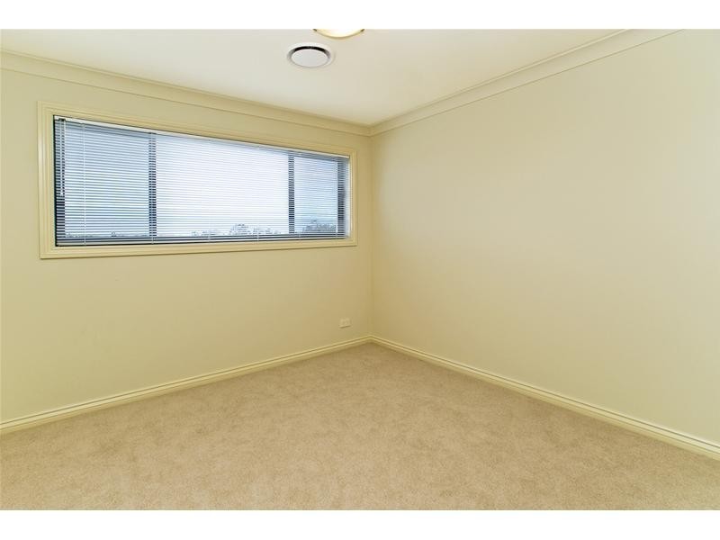 8864 Magnolia Drive East, Hope Island QLD 4212