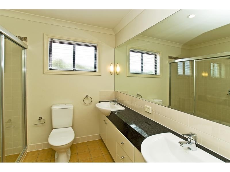 8864 Magnolia Drive East, Hope Island QLD 4212