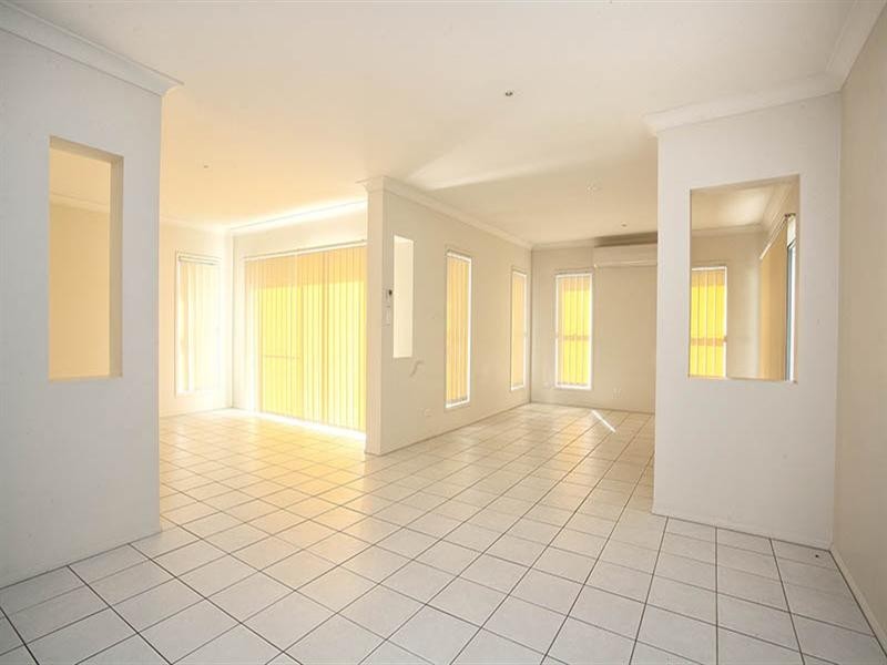 56 Merrilaine Crescent, Merrimac QLD 4226