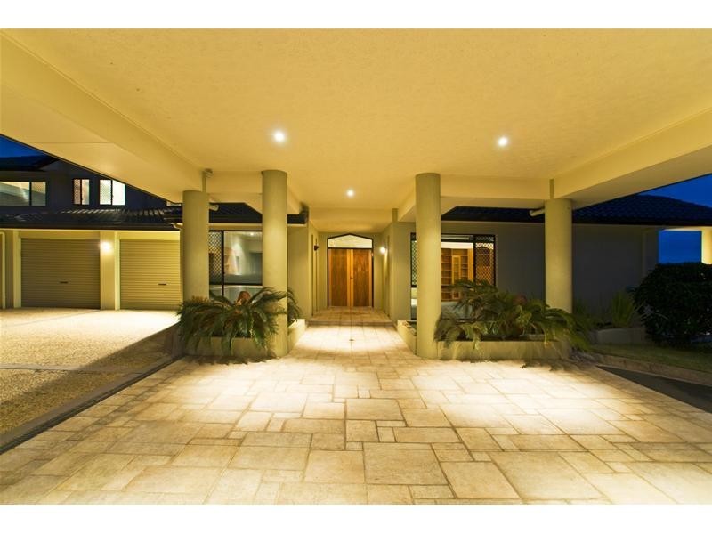 245 San Fernando Drive, Worongary QLD 4213