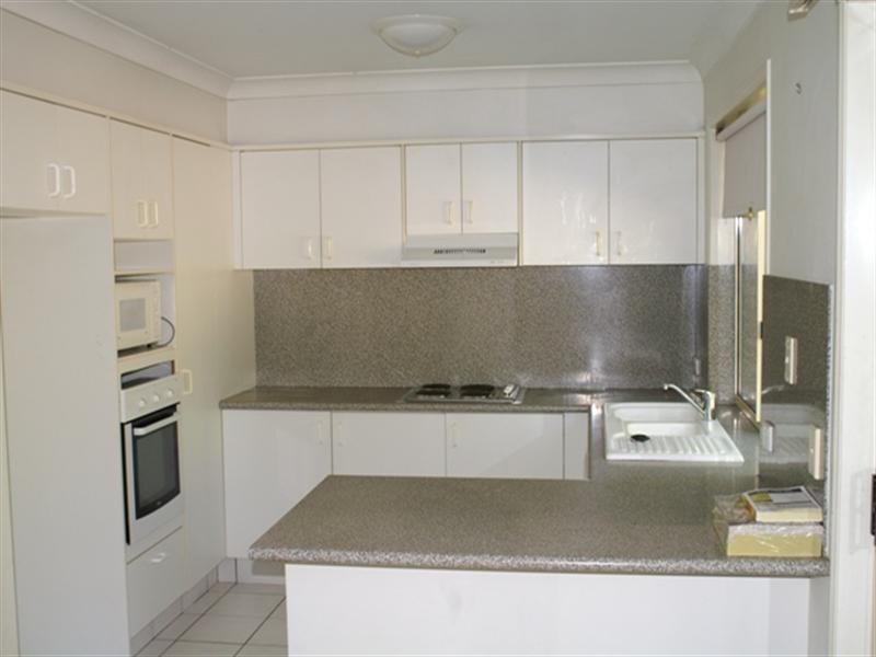 30/32 Riverview Road, Nerang QLD 4211