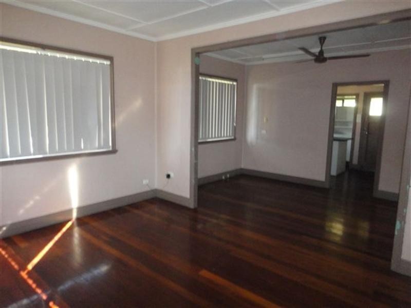 98 Frank Street, Labrador QLD 4215