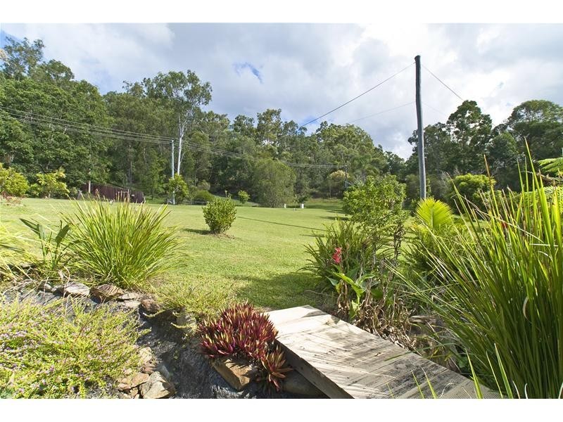 7 Rising Fast Road, Mudgeeraba QLD 4213