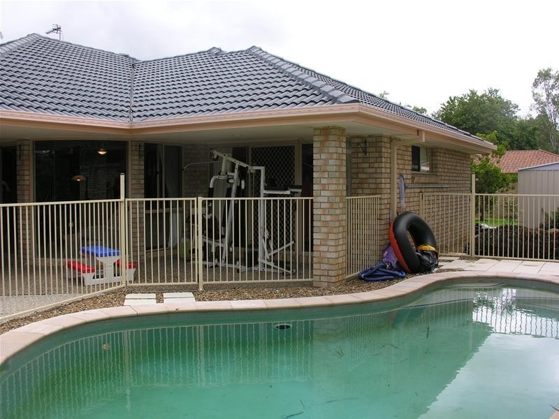 43 Nerang River Drive, Nerang QLD 4211