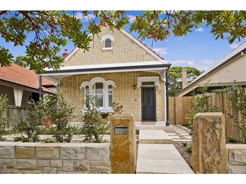 17 Emmett Street, Crows Nest NSW 2065