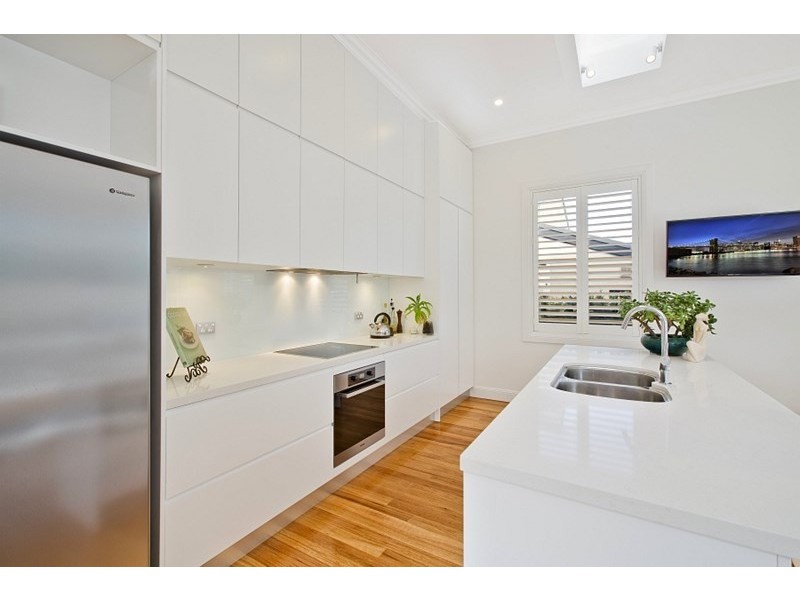 17 Emmett Street, Crows Nest NSW 2065