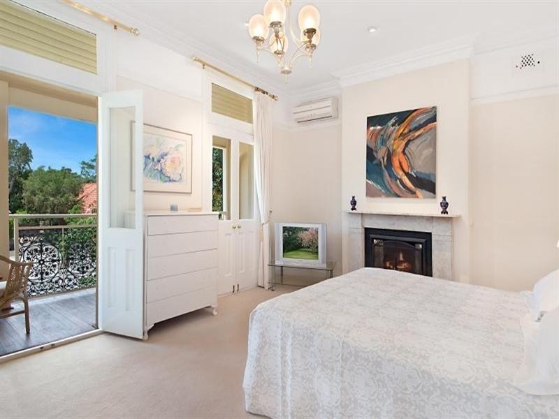 102 Raglan Street, Mosman NSW 2088