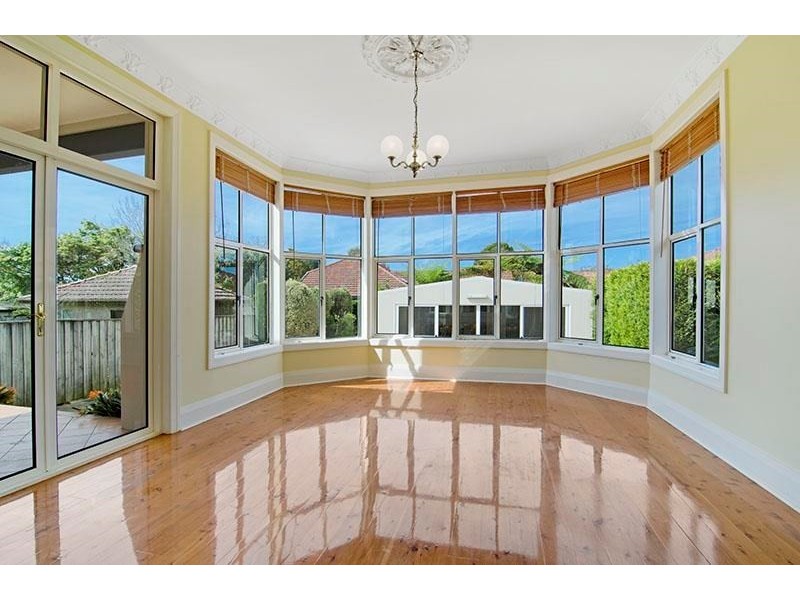 16 Crabbes Avenue, North Willoughby NSW 2068