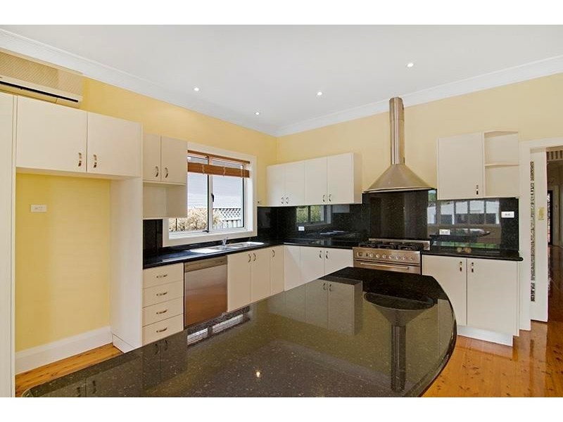 16 Crabbes Avenue, North Willoughby NSW 2068