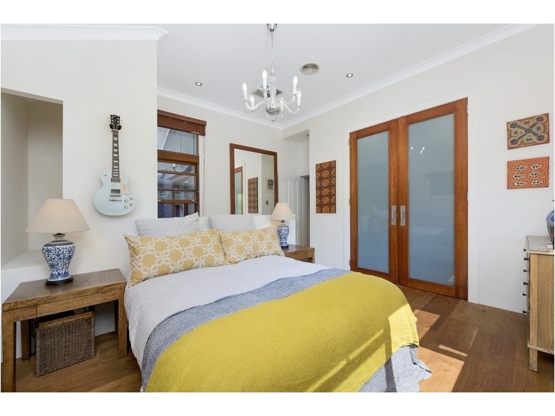 11 Ronald Avenue, Greenwich NSW 2065