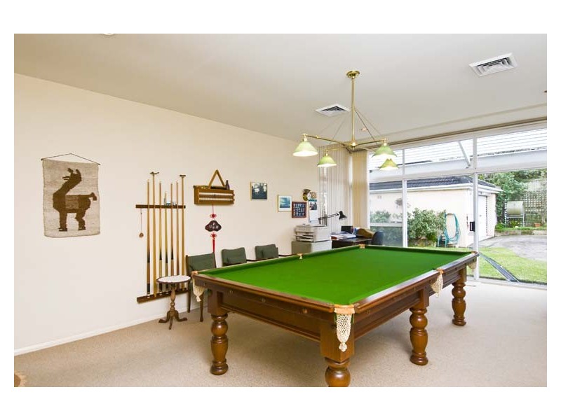 8 Avona Crescent, Seaforth NSW 2092