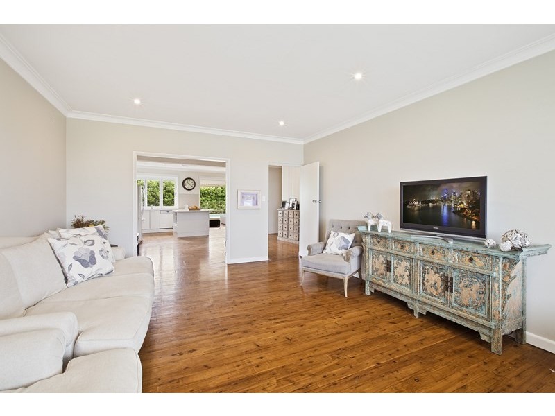 8 Finian Avenue, Killarney Heights NSW 2087