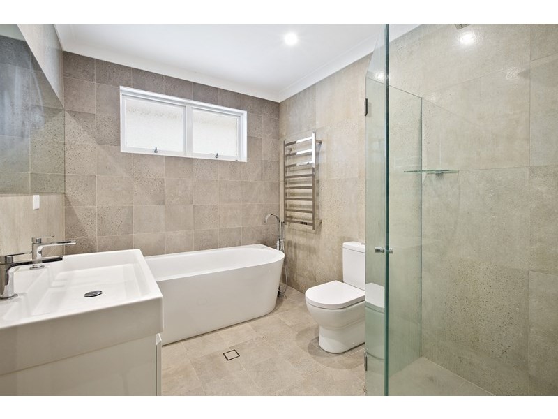 8 Finian Avenue, Killarney Heights NSW 2087