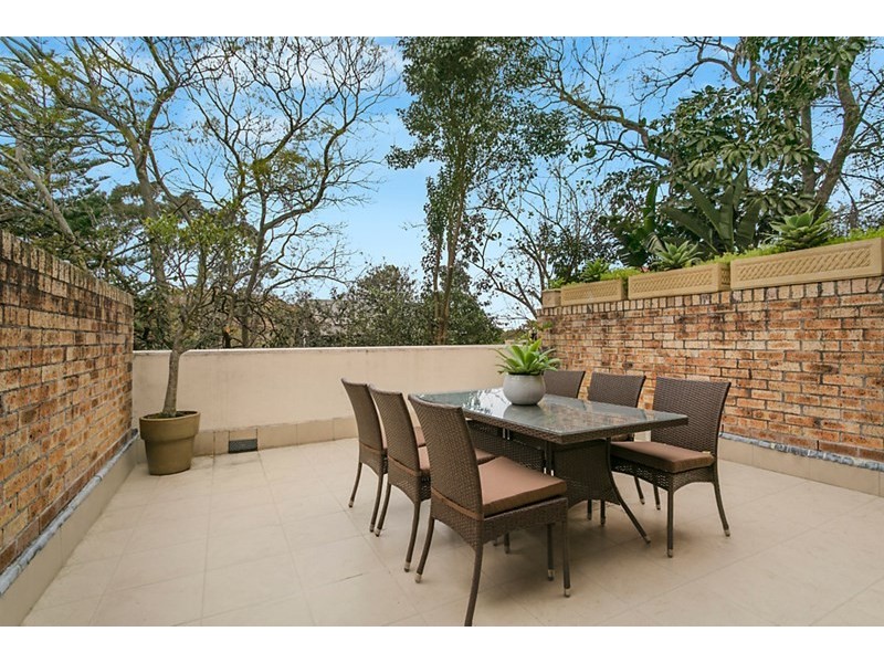 2/14 Kurraba Road, Neutral Bay NSW 2089