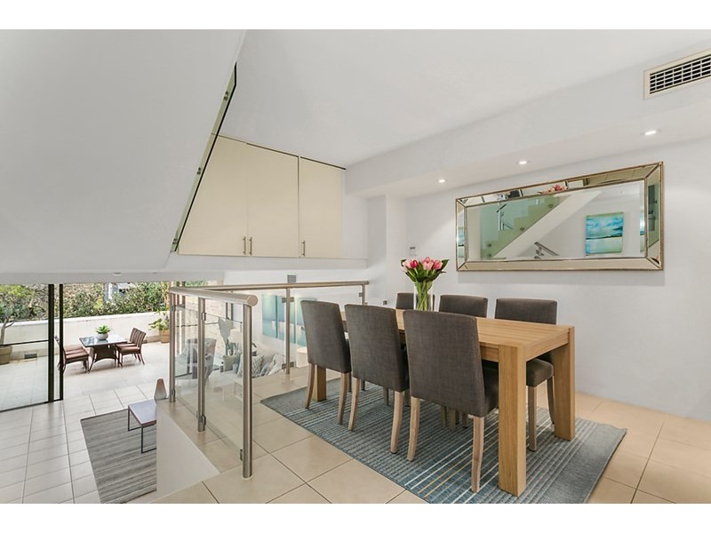 2/14 Kurraba Road, Neutral Bay NSW 2089