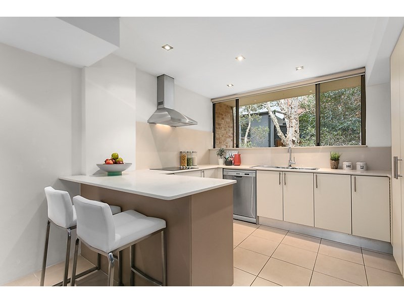 2/14 Kurraba Road, Neutral Bay NSW 2089