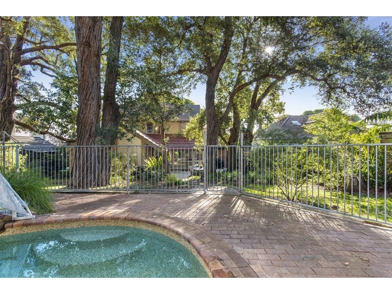 13 Hinkler Street, Greenwich NSW 2065