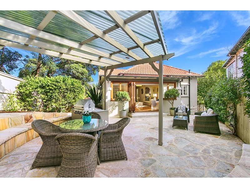 2 Muttama Road, Artarmon NSW 2064