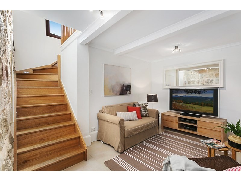 2 Muttama Road, Artarmon NSW 2064