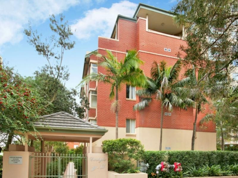 28/10-12 Gerard Street, Cremorne NSW 2090