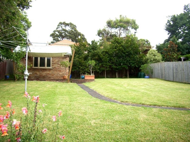 19 Canberra Avenue, St Leonards NSW 2065