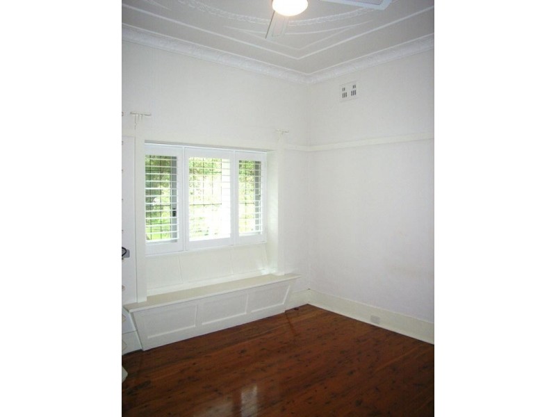 19 Canberra Avenue, St Leonards NSW 2065