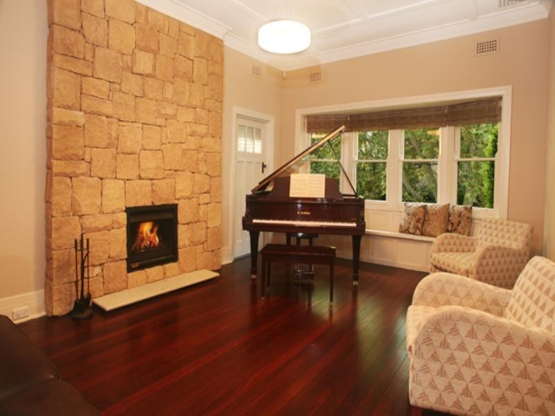 17 Hazelbank Road, Wollstonecraft NSW 2065