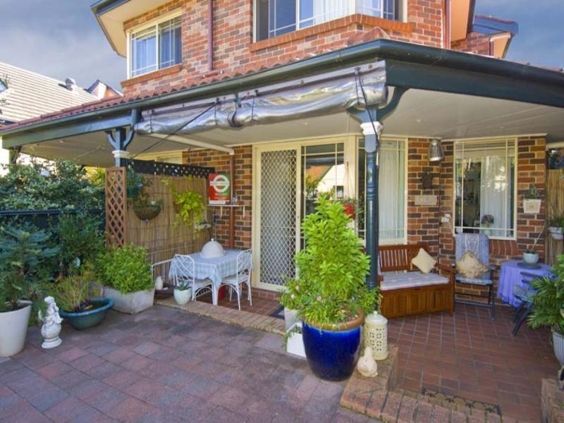 2/98 Kurraba Road, Neutral Bay NSW 2089