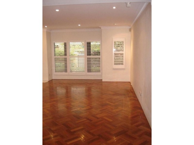16/22 Mackenzie Street, Mcmahons Point NSW 2060