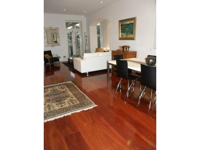 2/17 Lower Wycombe Road, Neutral Bay NSW 2089