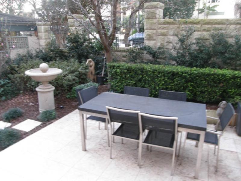 2/17 Lower Wycombe Road, Neutral Bay NSW 2089