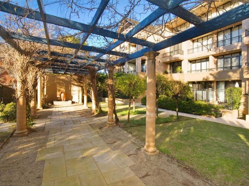 15/240 Ben Boyd Road, Neutral Bay NSW 2089