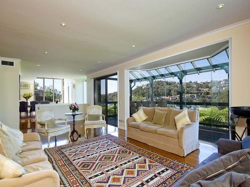 5 The Barricade, Castlecrag NSW 2068