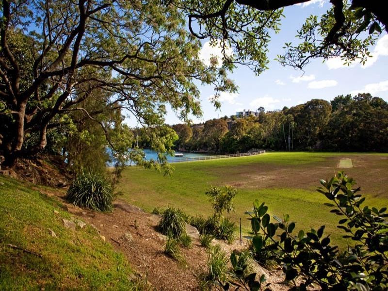 1 Commodore Crescent, Mcmahons Point NSW 2060